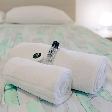 House 40 - Royal Welcome アパート